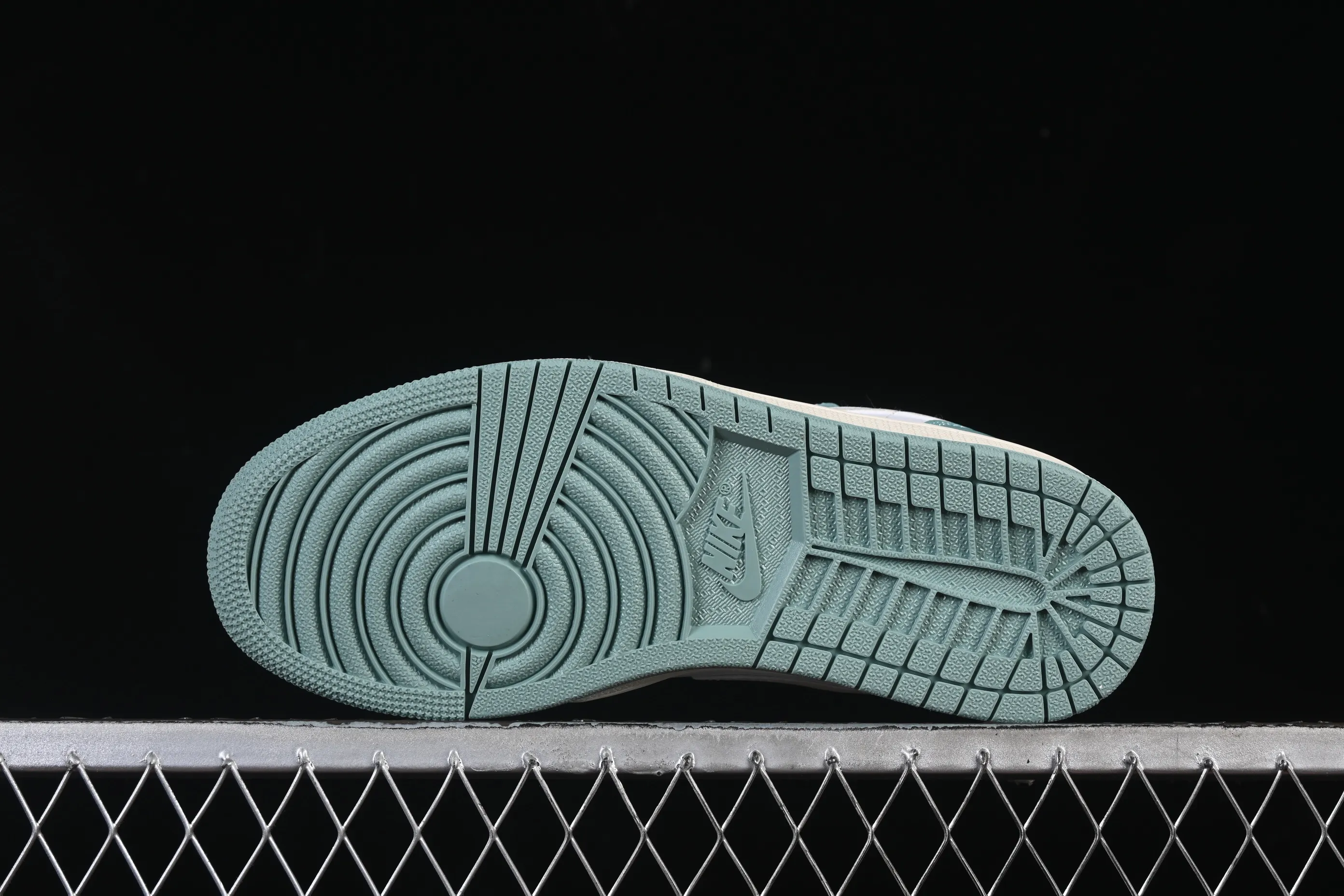 All categories Air Jordan Jordan series basketball shoes Air Jordan 1 Low Air Jordan 1 Low AJ1 Joe 1 fresh mint green low-top cultural casual sneakers DC0774-138